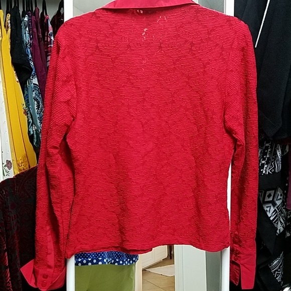 Red Stretch Lace Collared Cuffed Button Up Top - Picture 6 of 6